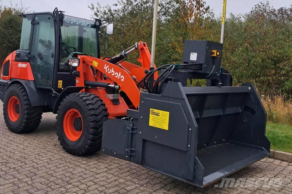 Kubota R 090 Kolesni nakladalci