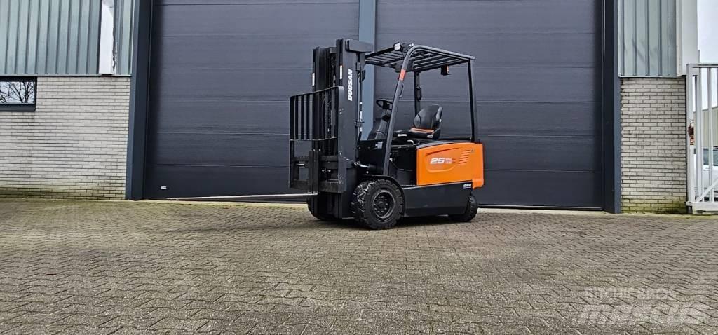 Doosan B 25 X-7 Električni viličarji