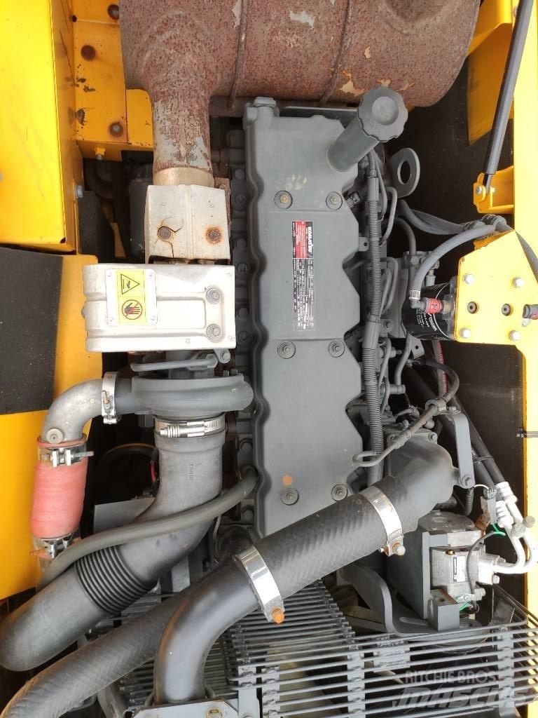 Komatsu PC 200 LC-8L Bagri goseničarji