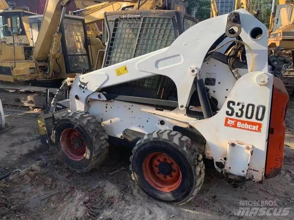 Bobcat S 300 Skid steer mini nakladalci