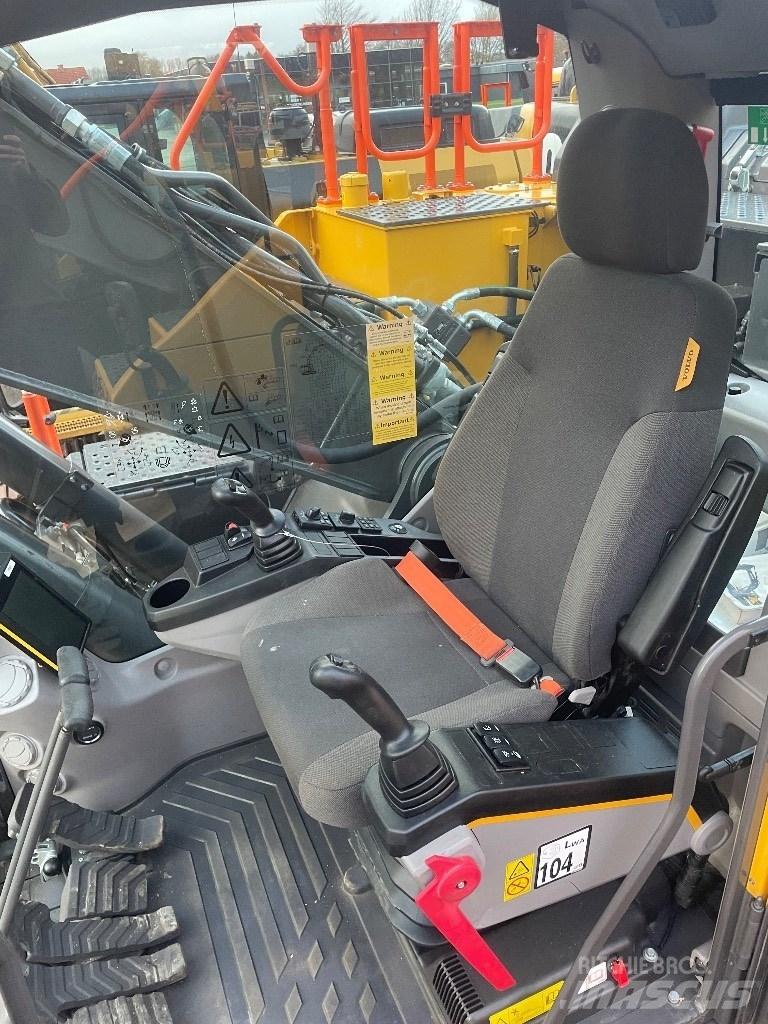 Volvo EC250EL Bagri goseničarji