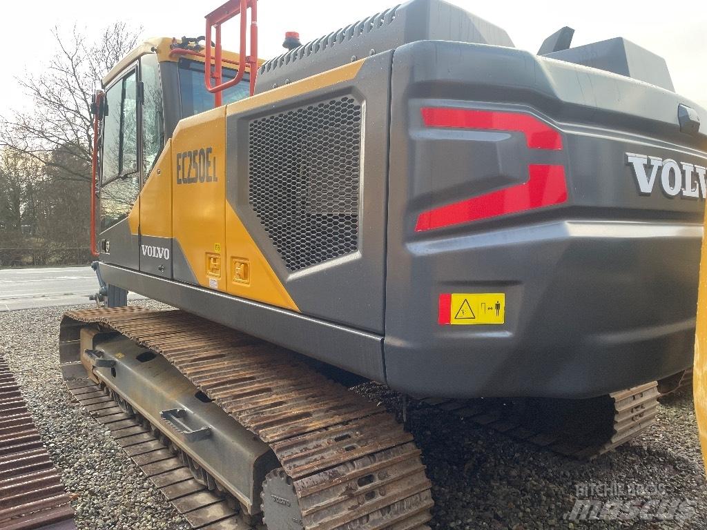 Volvo EC250EL Bagri goseničarji