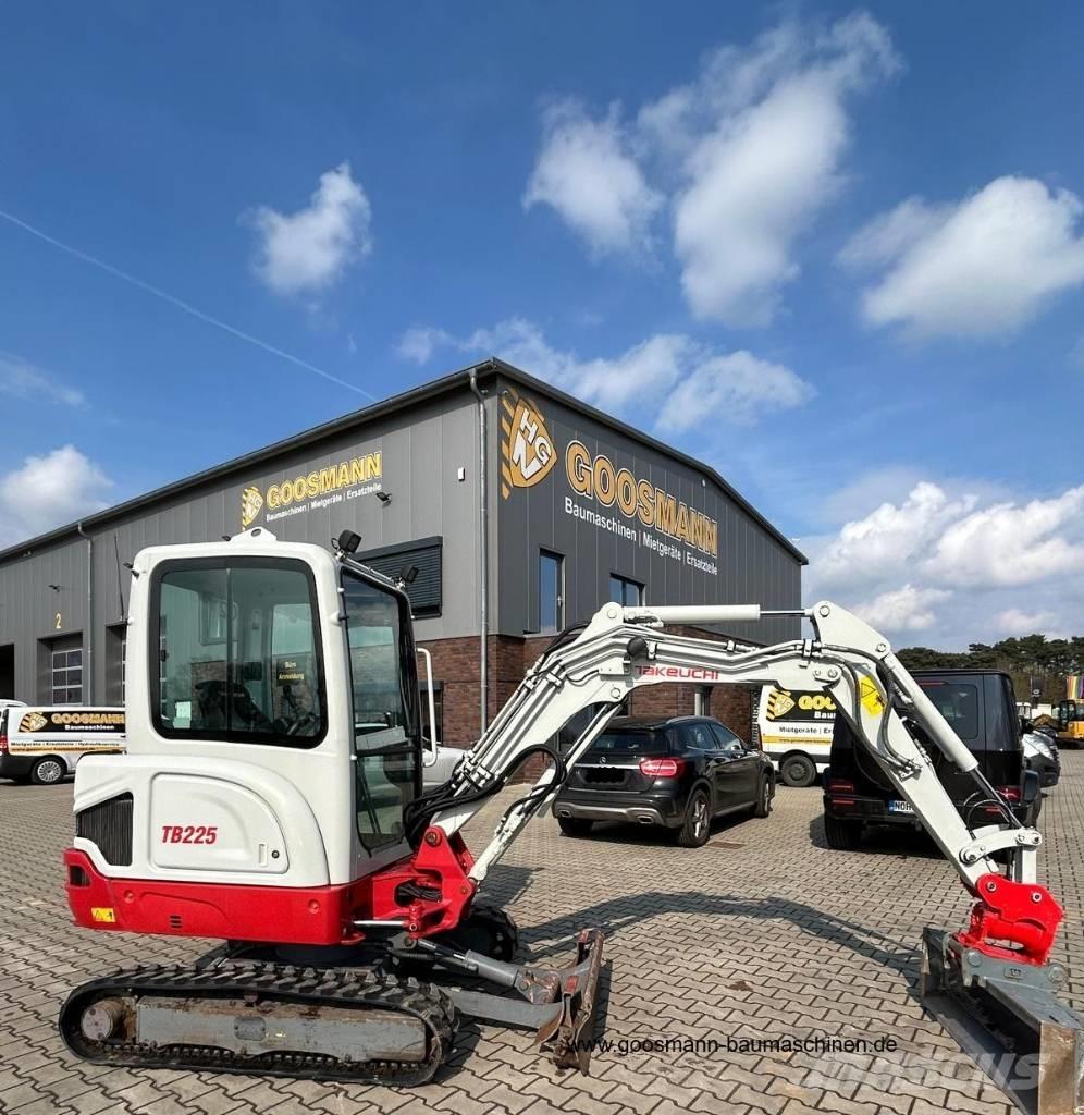 Takeuchi TB 225 Mini bagri <7t