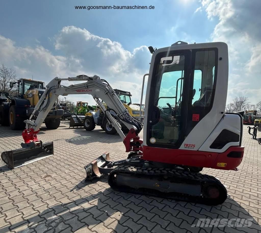 Takeuchi TB 225 Mini bagri <7t