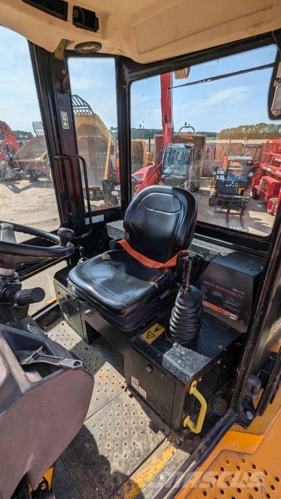 JCB 9TFT Ne cestni demperji