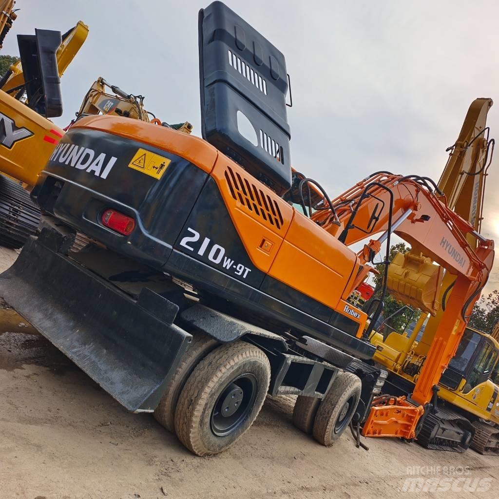 Hyundai 210W-9 Bagri na kolesih