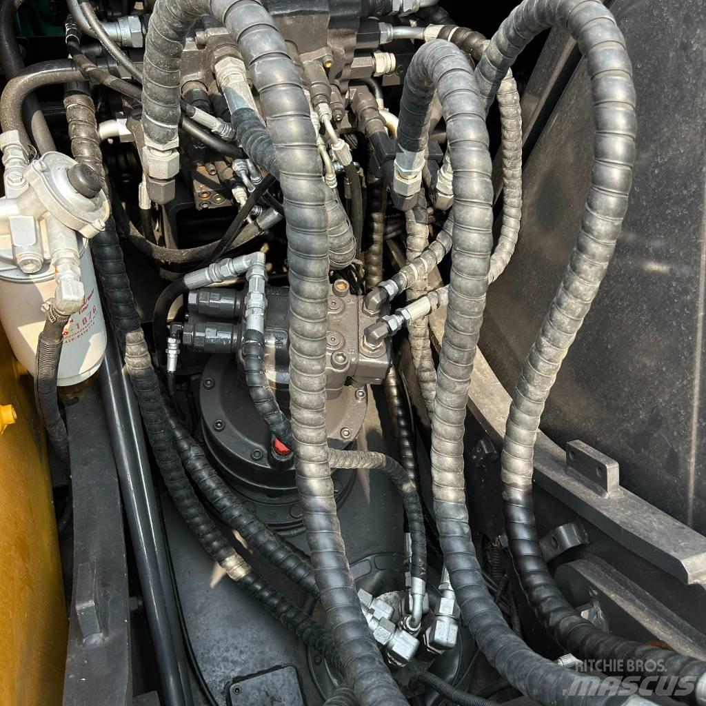 Volvo 140 Bagri goseničarji