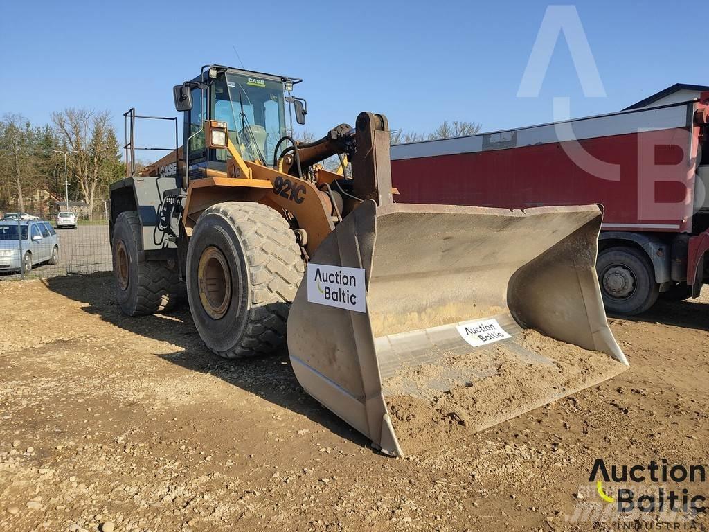 CASE 921 C Kolesni nakladalci