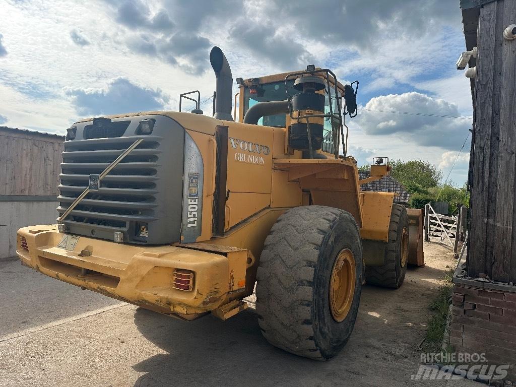 Volvo L 150 E Kolesni nakladalci