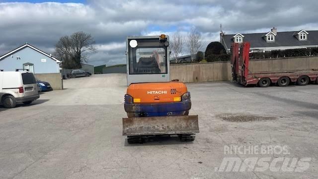 Hitachi EX 30 Mini bagri <7t