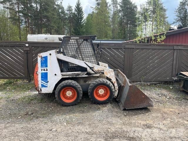 Bobcat 743 Skid steer mini nakladalci