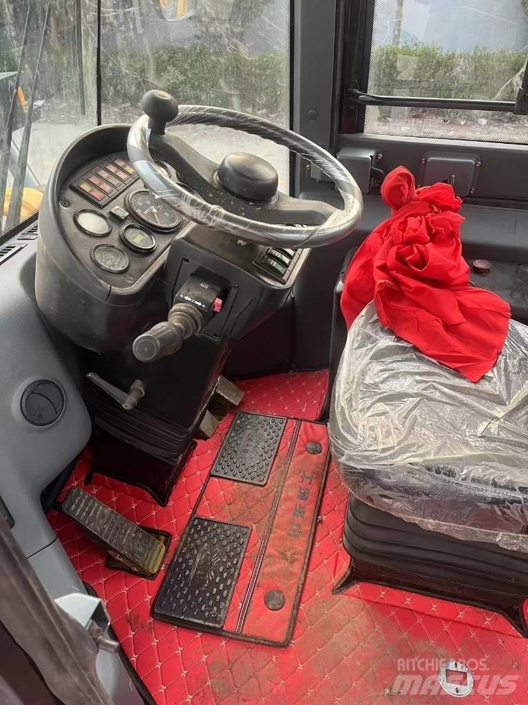 SDLG 958L Kolesni nakladalci