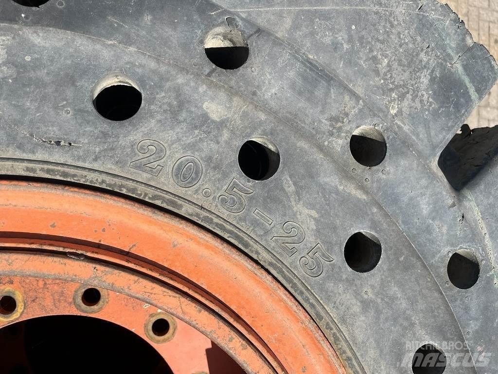Doosan dl250 Kolesni nakladalci