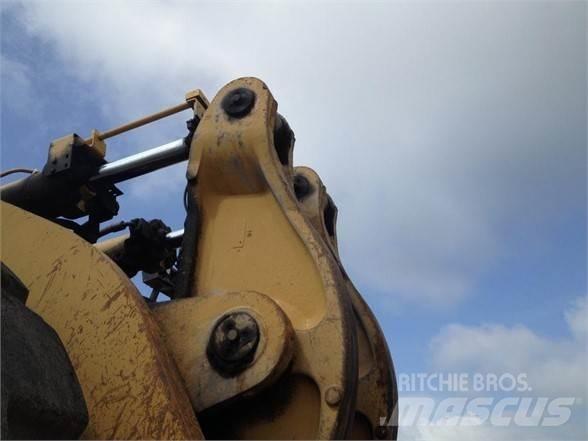 CAT 994 Kolesni nakladalci