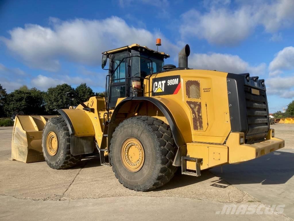 CAT 980M Kolesni nakladalci