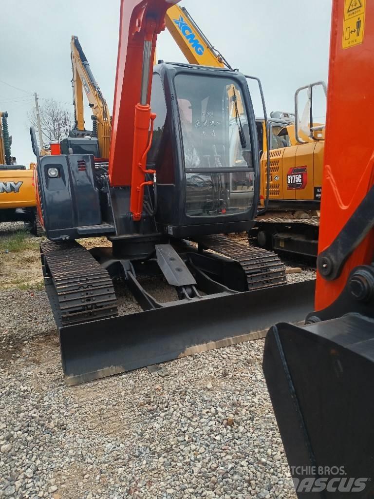 Hitachi ZX 70 Mini bagri <7t
