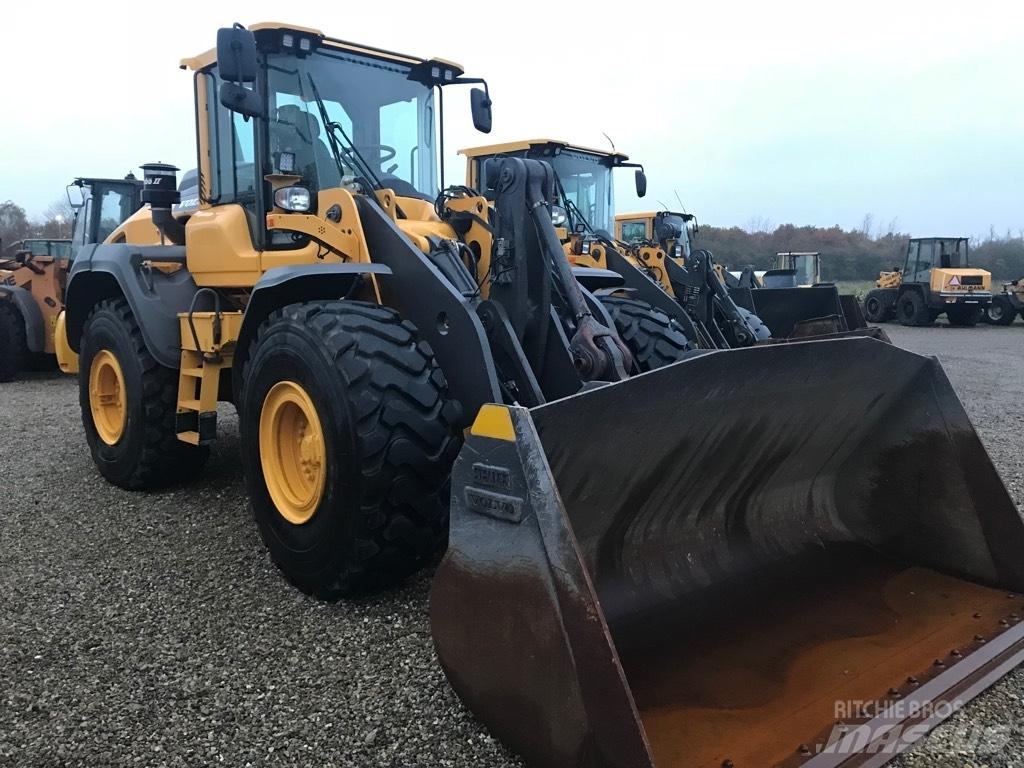 Volvo L120H Kolesni nakladalci