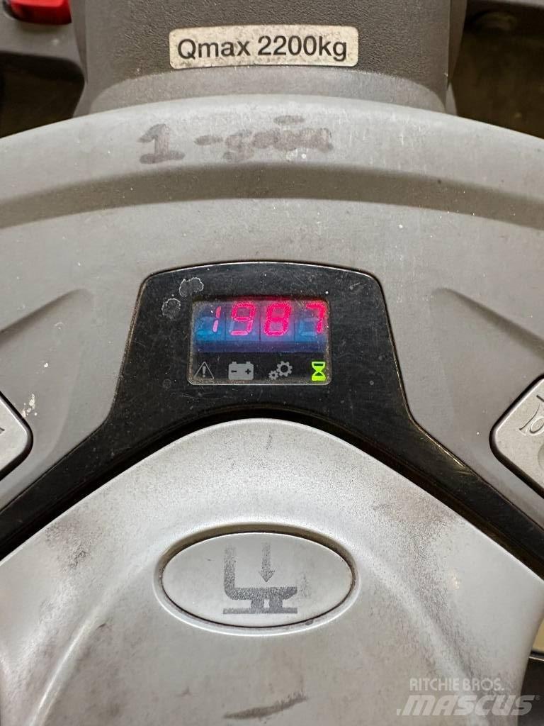 Cesab P322 Električni nizko dvižni viličar s stojiščem