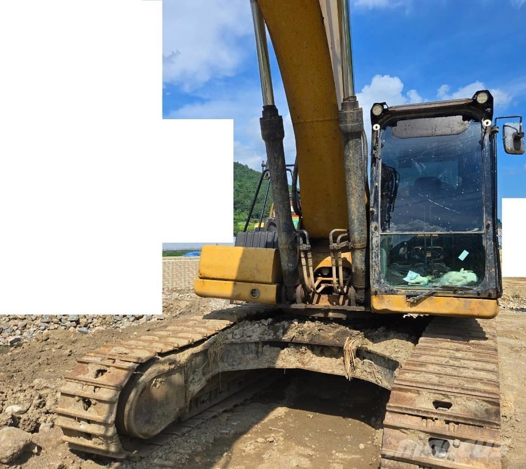 CAT 330 Bagri goseničarji
