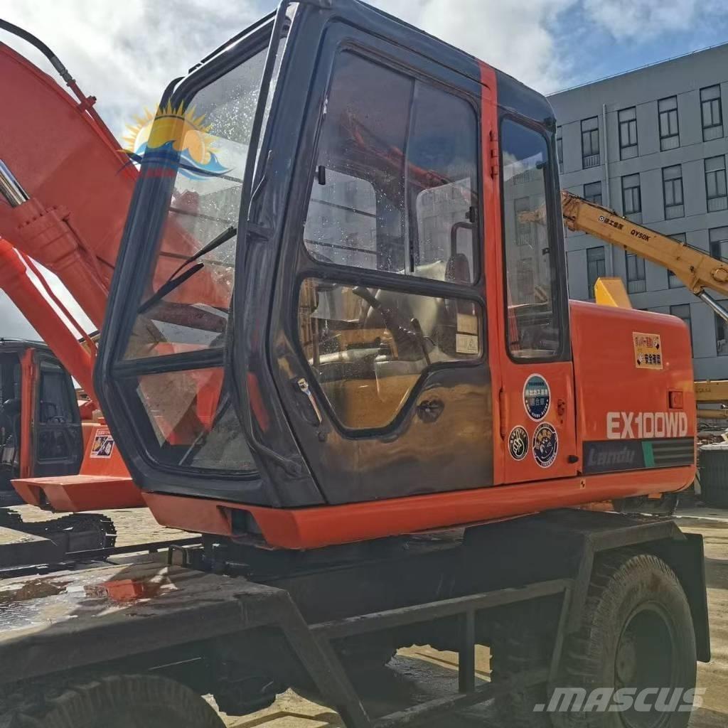 Hitachi EX 100 W D Bagri na kolesih
