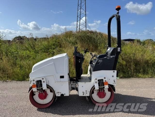 Bomag BW90 AD-5, Vält Dvojni valjarji
