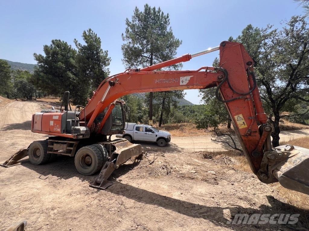 Hitachi ZX 210 W Bagri na kolesih