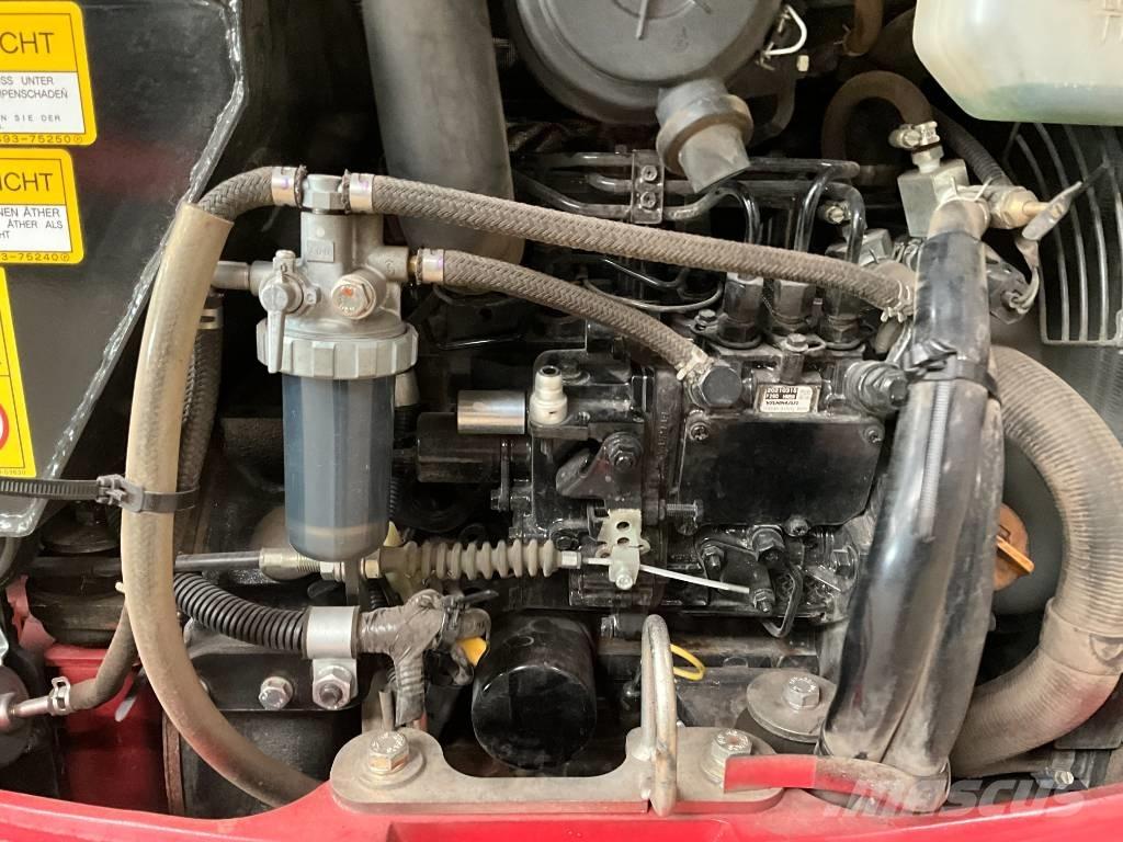 Takeuchi TB 216 Mini bagri <7t