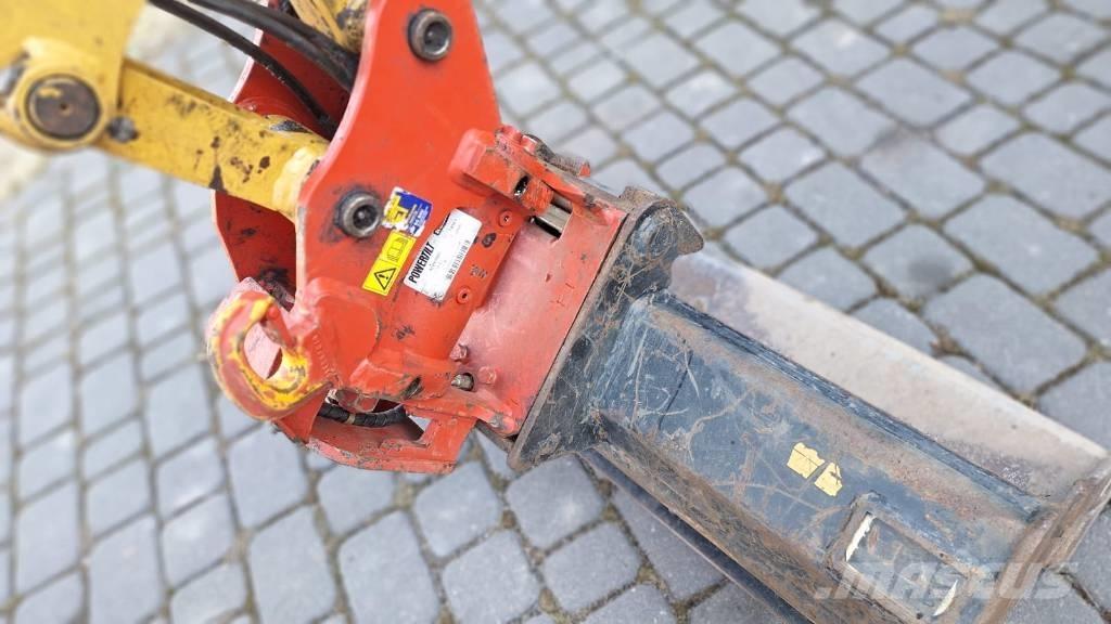 CAT 301.8 Rototilt Mini bagri <7t