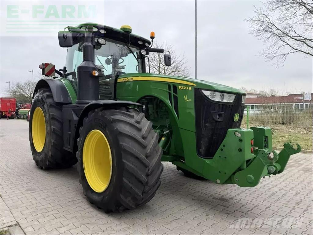 John Deere 8370 r Traktorji