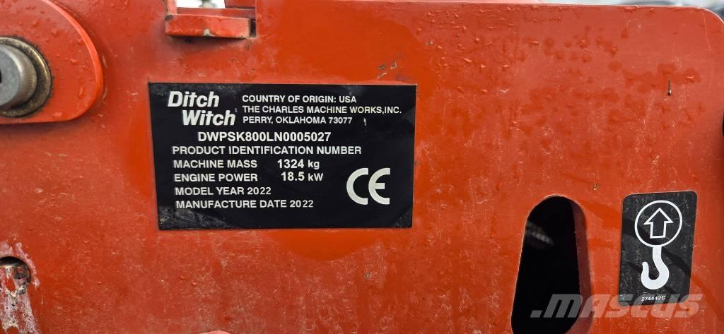 Ditch Witch SK 800 Mini nakladalci