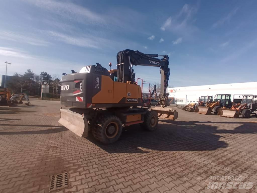 Volvo EW 180 E Bagri na kolesih