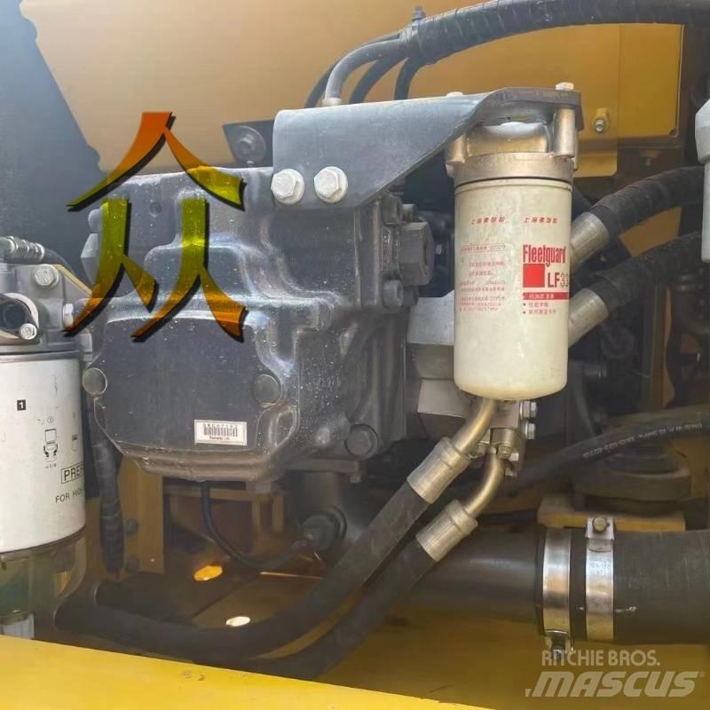 Komatsu PC 200 Bagri goseničarji
