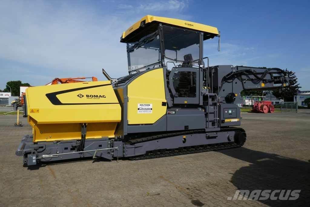 Bomag BMF 2500 M Hranilnice