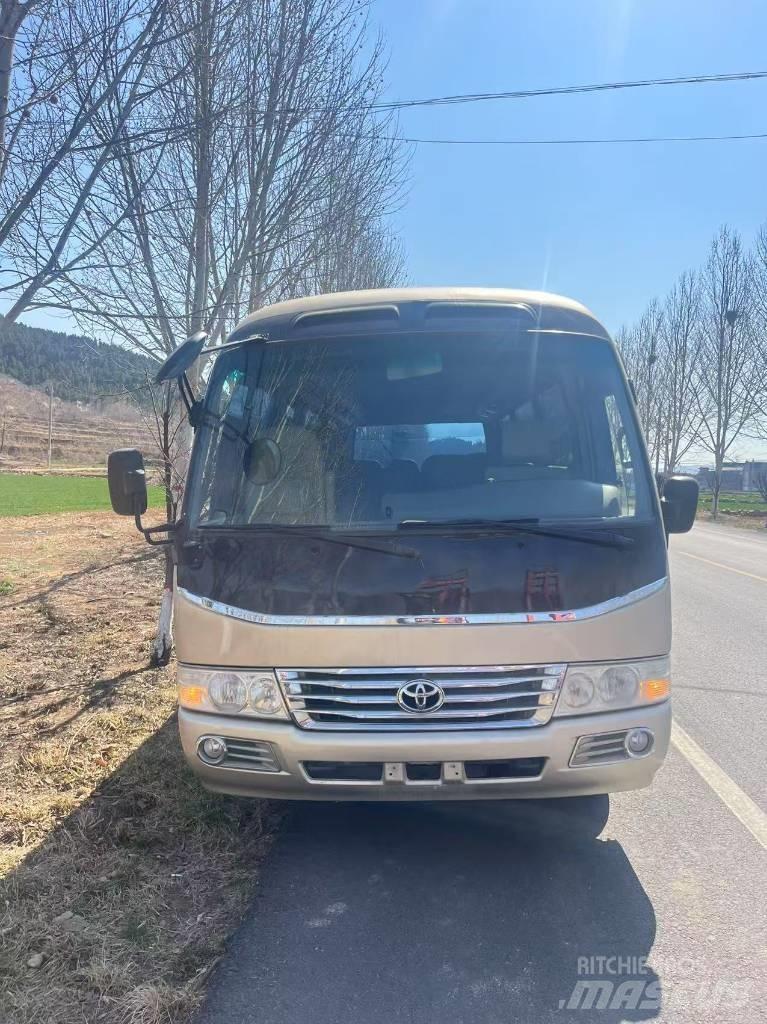 Toyota Coaster Medkrajevni avtobusi