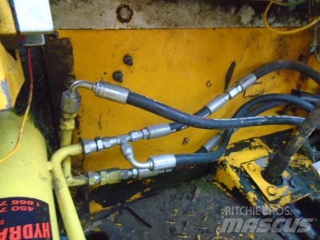 JCB 930-4 Terenski viličar