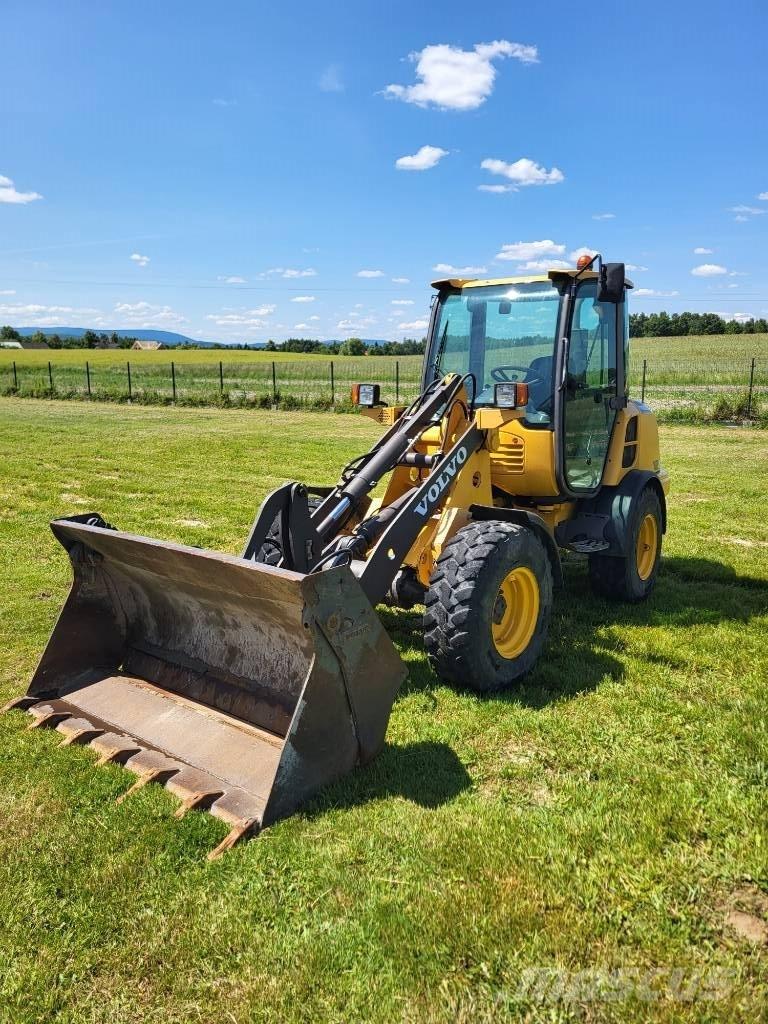 Volvo L 25 F Kolesni nakladalci