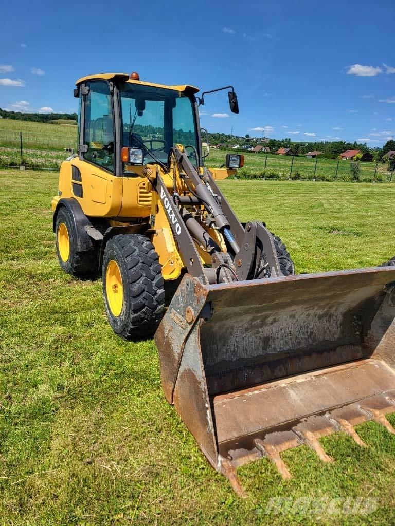 Volvo L 25 F Kolesni nakladalci