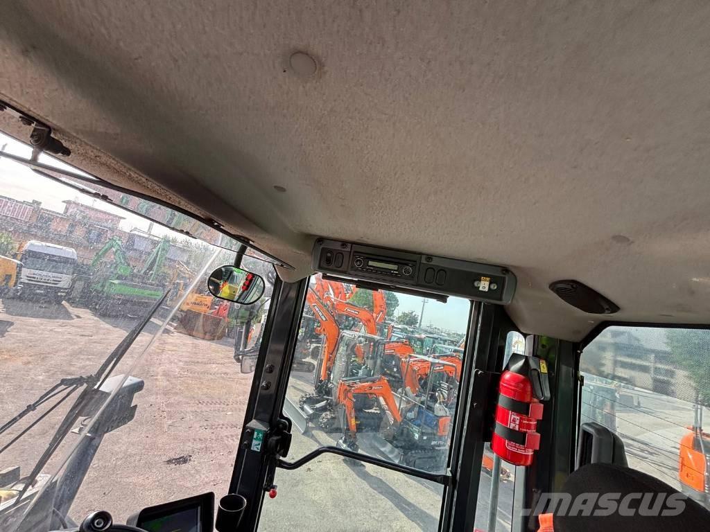 Hyundai HL 757-9 A Kolesni nakladalci