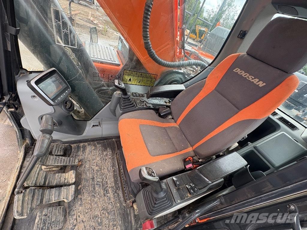 Doosan DX380LC-5 Bagri goseničarji