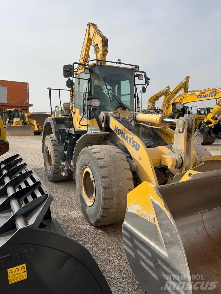 Komatsu WA 380-8 Kolesni nakladalci