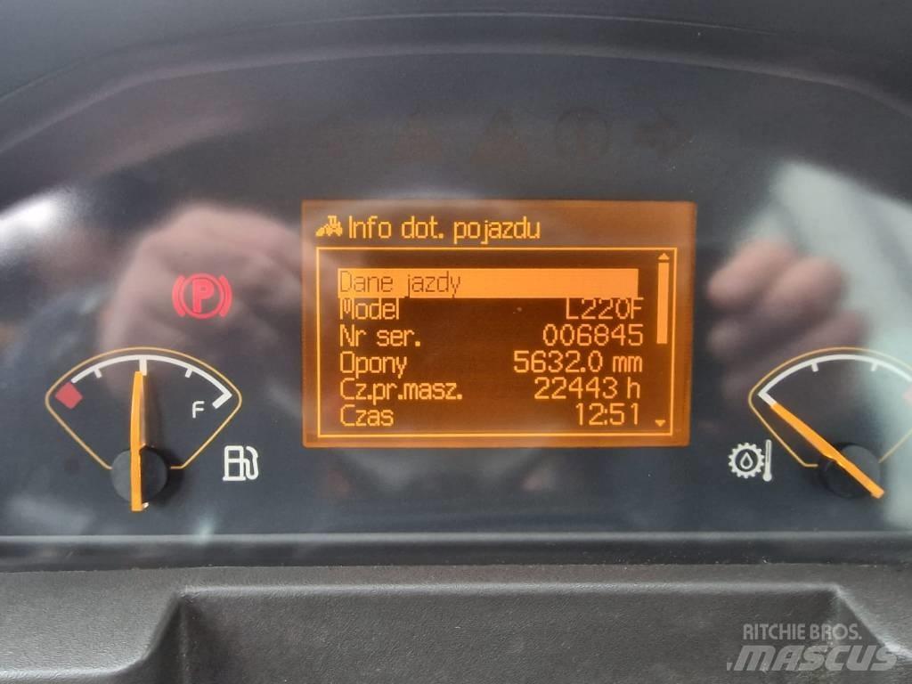 Volvo L 220 F Kolesni nakladalci