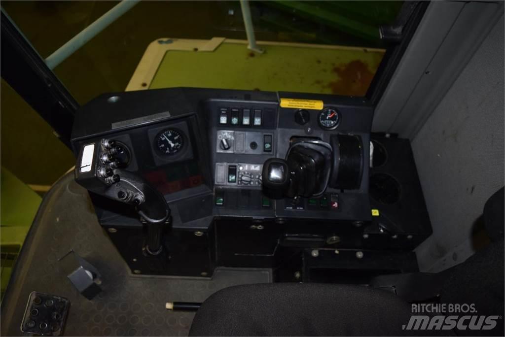 CLAAS Jaguar 820 Stroji za krmo na lastni pogon