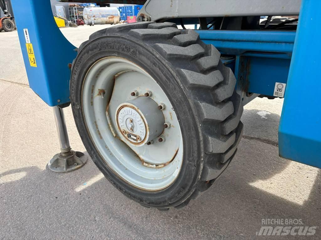 Genie GS 4390 RT Škarjaste dvižne ploščadi