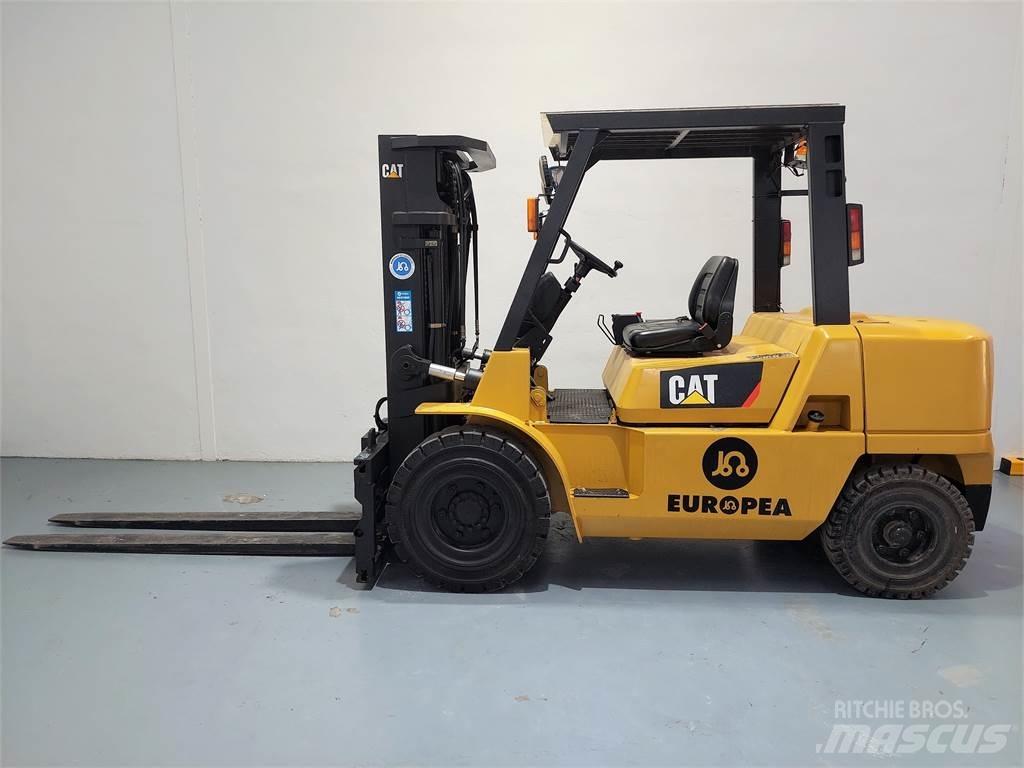 CAT DP45K Dizelski viličarji