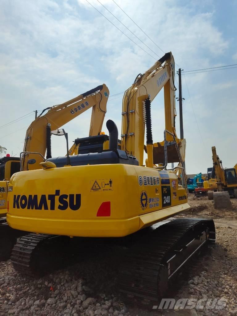 Komatsu PC 240 LC Bagri goseničarji