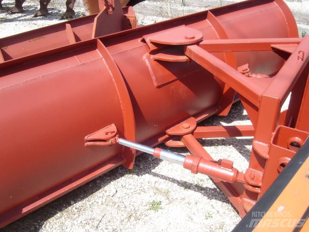  ΜΑΧΑΙΡΙ Drugi stroji za cesto in sneg