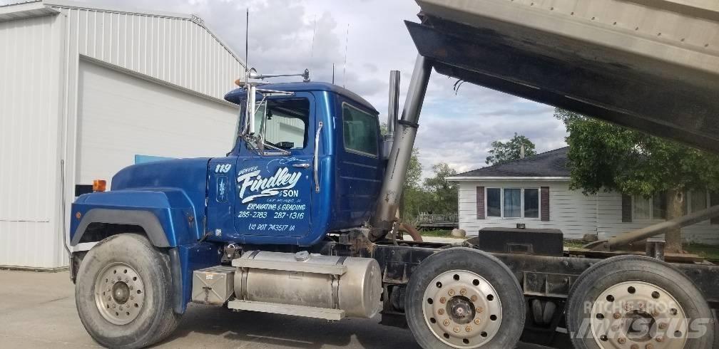 Mack RD 688 S Kiper tovornjaki