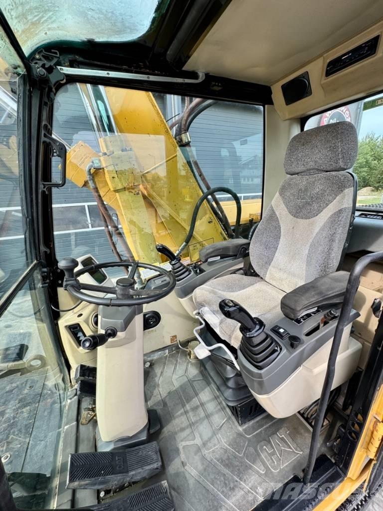 CAT M 318 C Bagri na kolesih