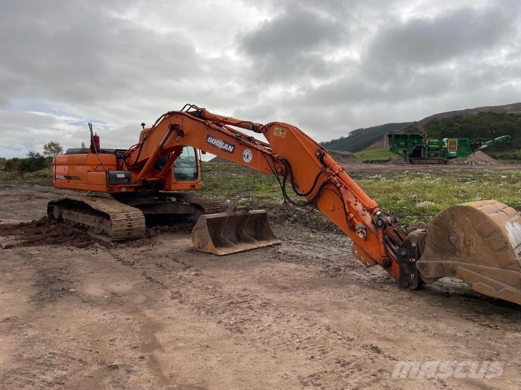 Doosan DX 255 LC Bagri goseničarji