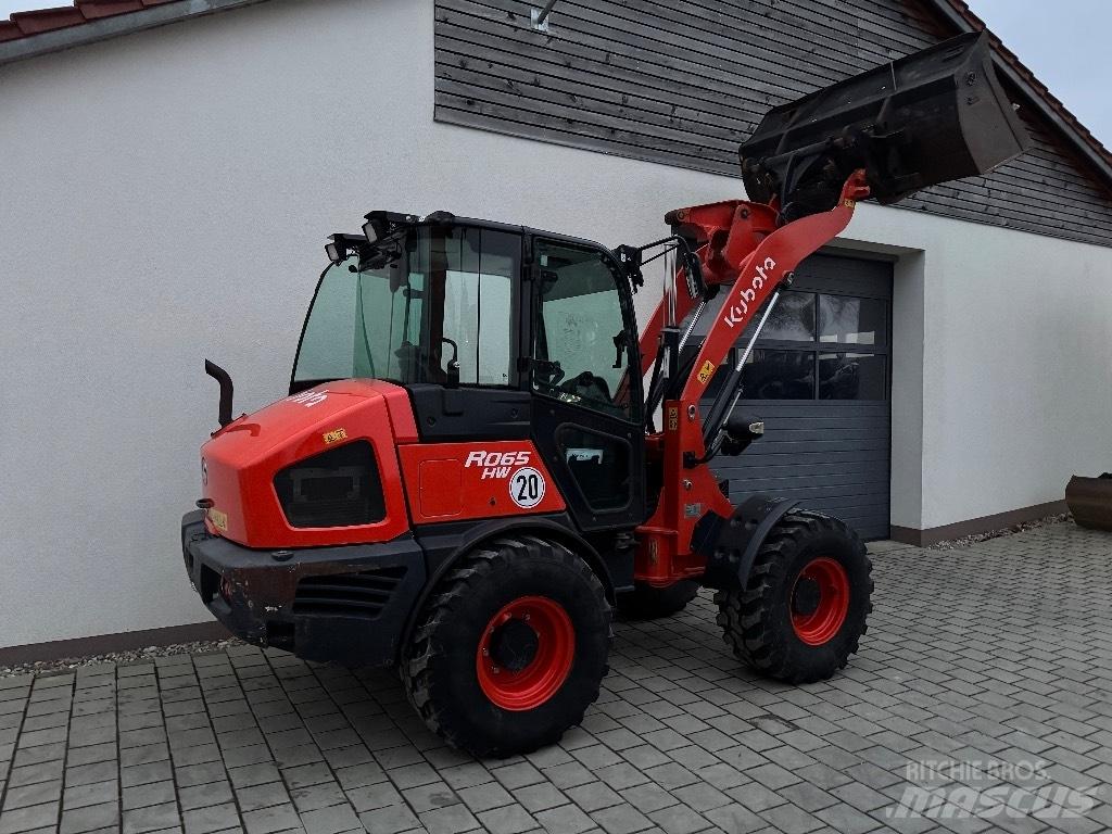 Kubota R 065 Kolesni nakladalci
